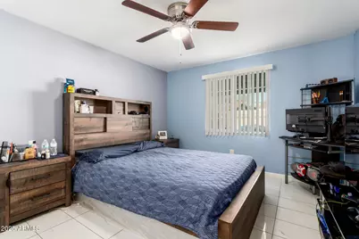 7136 W Westview Drive, Phoenix, AZ 85033 - Photo 16