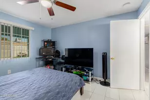 7136 W Westview Dr, Phoenix, AZ 85033 - Photo 16