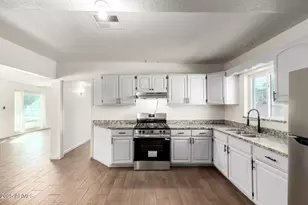 9222 S Montezuma St, Phoenix, AZ 85041 - Photo 16