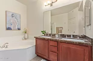 5450 E Deer Valley Dr, Phoenix, AZ 85054 - Photo 14