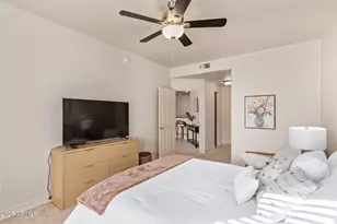 5450 E Deer Valley Dr, Phoenix, AZ 85054 - Photo 12