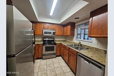 3329 W Danbury Drive #F113, Phoenix, AZ 85053 - Photo 10