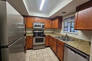 3329 W Danbury Dr, Phoenix, AZ 85053 - Photo 10