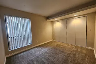 3329 W Danbury Dr, Phoenix, AZ 85053 - Photo 16