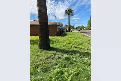 345 W Windsor Avenue, Phoenix, AZ 85003 - Photo 2