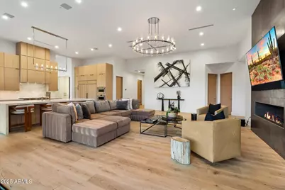 5517 N 68th Place, Paradise Valley, AZ 85253 - Photo 12