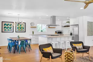 8614 E Monterey Way, Scottsdale, AZ 85251 - Photo 10