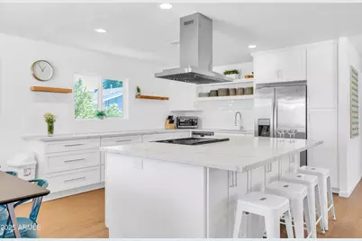 8614 E Monterey Way, Scottsdale, AZ 85251 - Photo 6