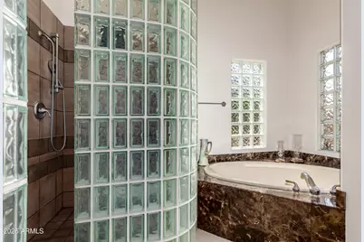 8324 E Cactus Wren Road, Scottsdale, AZ 85250 - Photo 18