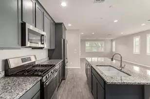 3641 S 58th Dr, Phoenix, AZ 85043 - Photo 12