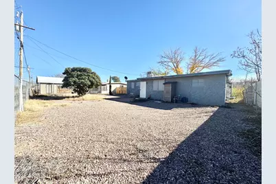 111 E Navajo Street, Huachuca City, AZ 85616 - Photo 22