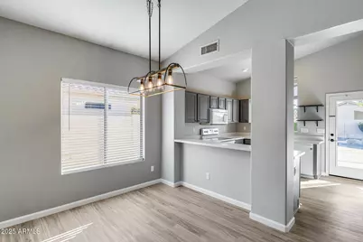 4043 W Desert Hollow Drive, Phoenix, AZ 85083 - Photo 10