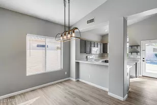 4043 W Desert Hollow Dr, Phoenix, AZ 85083 - Photo 10