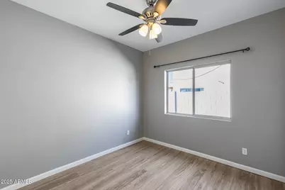 4043 W Desert Hollow Drive, Phoenix, AZ 85083 - Photo 18