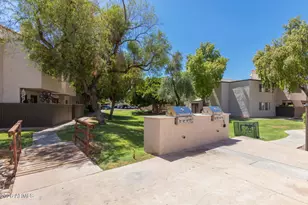 2938 N 61st Pl, Scottsdale, AZ 85251 - Photo 8