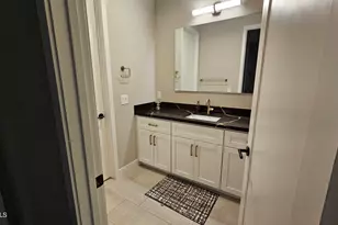 1111 E Missouri Ave, Phoenix, AZ 85014 - Photo 18