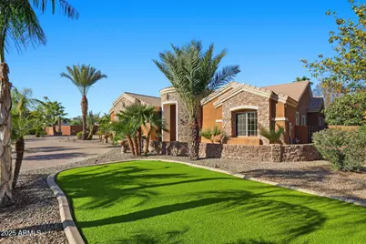 2218 E Brooks Farm Road, Gilbert, AZ 85298 - Photo 10