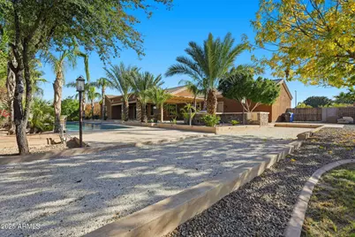 2218 E Brooks Farm Road, Gilbert, AZ 85298 - Photo 54