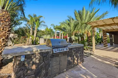 2218 E Brooks Farm Road, Gilbert, AZ 85298 - Photo 48