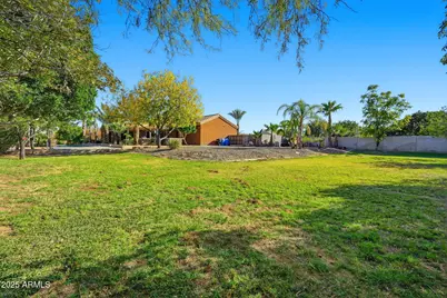 2218 E Brooks Farm Road, Gilbert, AZ 85298 - Photo 4