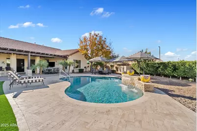 6694 S Sinova Avenue, Gilbert, AZ 85298 - Photo 4