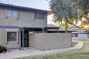 286 W Palomino Dr, Chandler, AZ 85225 - Photo 1