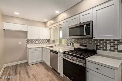 3829 W Caribbean Lane, Phoenix, AZ 85053 - Photo 14