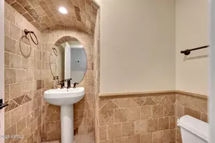 2909 N 48th St, Phoenix, AZ 85018 - Photo 12