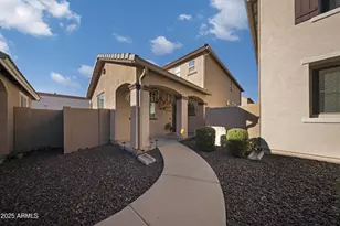 2546 N 73rd Dr, Phoenix, AZ 85035 - Photo 1
