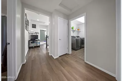 2546 N 73rd Drive, Phoenix, AZ 85035 - Photo 24