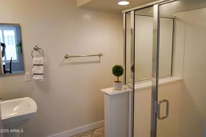 10037 E Nopal Avenue, Mesa, AZ 85209 - Photo 14