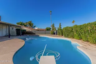 682 W Gail Dr, Chandler, AZ 85225 - Photo 40