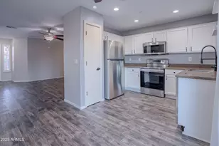 14938 W Caribbean Ln, Surprise, AZ 85379 - Photo 14