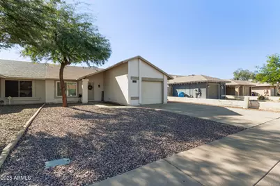1833 E Sandra Terrace, Phoenix, AZ 85022 - Photo 2