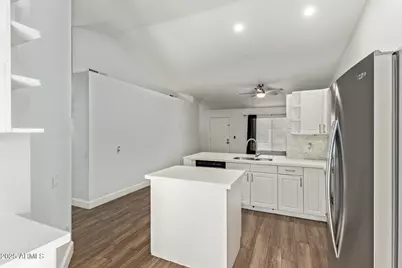 1833 E Sandra Terrace, Phoenix, AZ 85022 - Photo 10