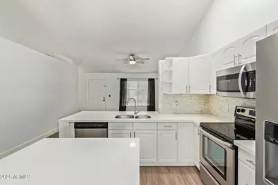 1833 E Sandra Terrace, Phoenix, AZ 85022 - Photo 12