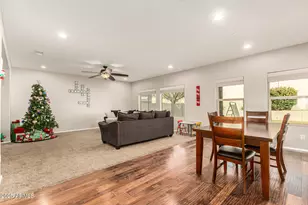 10752 W Desert Elm Ln, Peoria, AZ 85383 - Photo 8