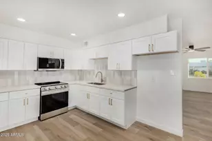 3426 W Glenn Dr, Phoenix, AZ 85051 - Photo 14