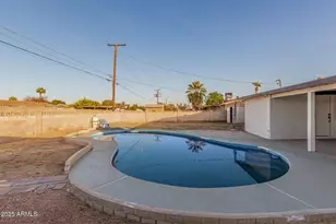 3426 W Glenn Dr, Phoenix, AZ 85051 - Photo 32