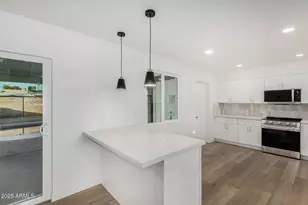 3426 W Glenn Dr, Phoenix, AZ 85051 - Photo 16