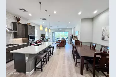 21622 N 58th Street, Phoenix, AZ 85054 - Photo 8