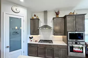 21622 N 58th St, Phoenix, AZ 85054 - Photo 4