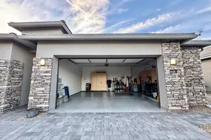 21622 N 58th St, Phoenix, AZ 85054 - Photo 32