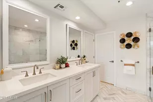 7955 E Chaparral Rd, Scottsdale, AZ 85250 - Photo 26