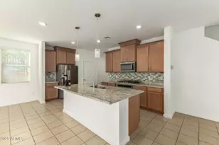 14161 W Voltaire St, Surprise, AZ 85379 - Photo 12