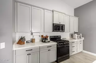 30654 W Verde Ln, Buckeye, AZ 85396 - Photo 16