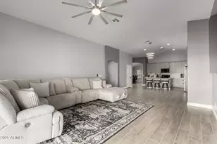 30654 W Verde Ln, Buckeye, AZ 85396 - Photo 10