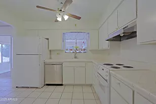 147 N 61st Way, Mesa, AZ 85205 - Photo 8