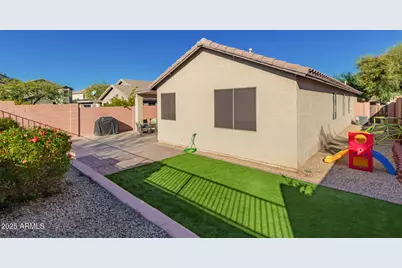 18183 W Desert Blossom Drive, Goodyear, AZ 85338 - Photo 6