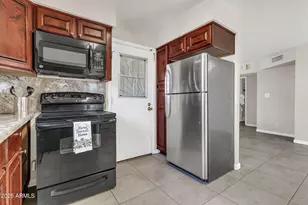 3302 E Pinchot Ave, Phoenix, AZ 85018 - Photo 8